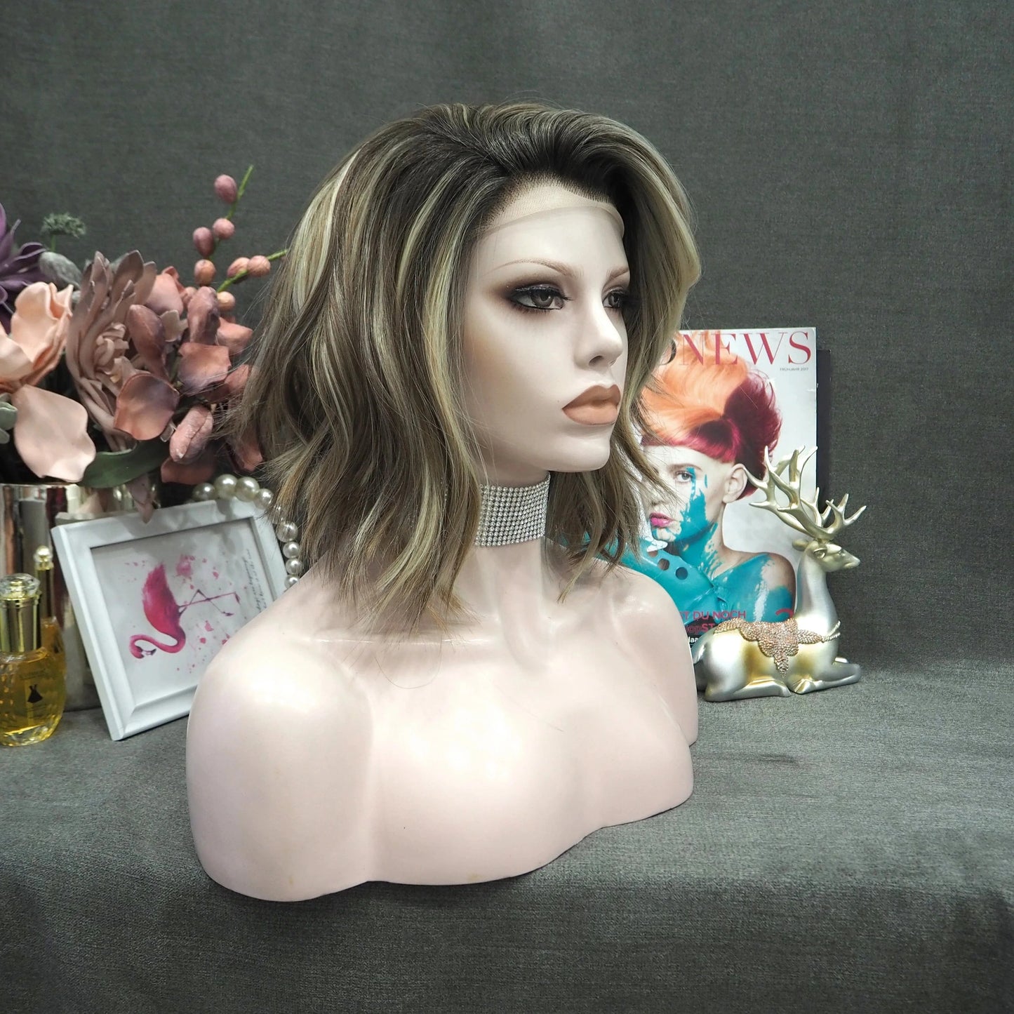 Honey Blonde Highlight Short Wig