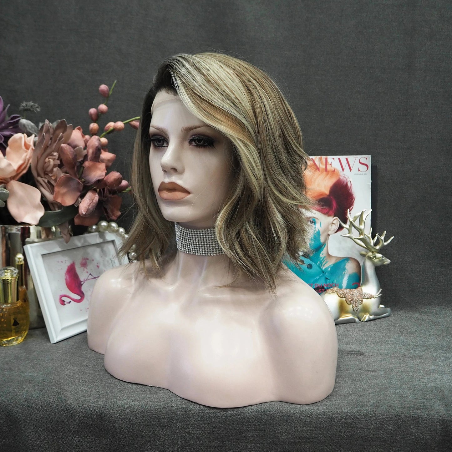 Honey Blonde Highlight Short Wig