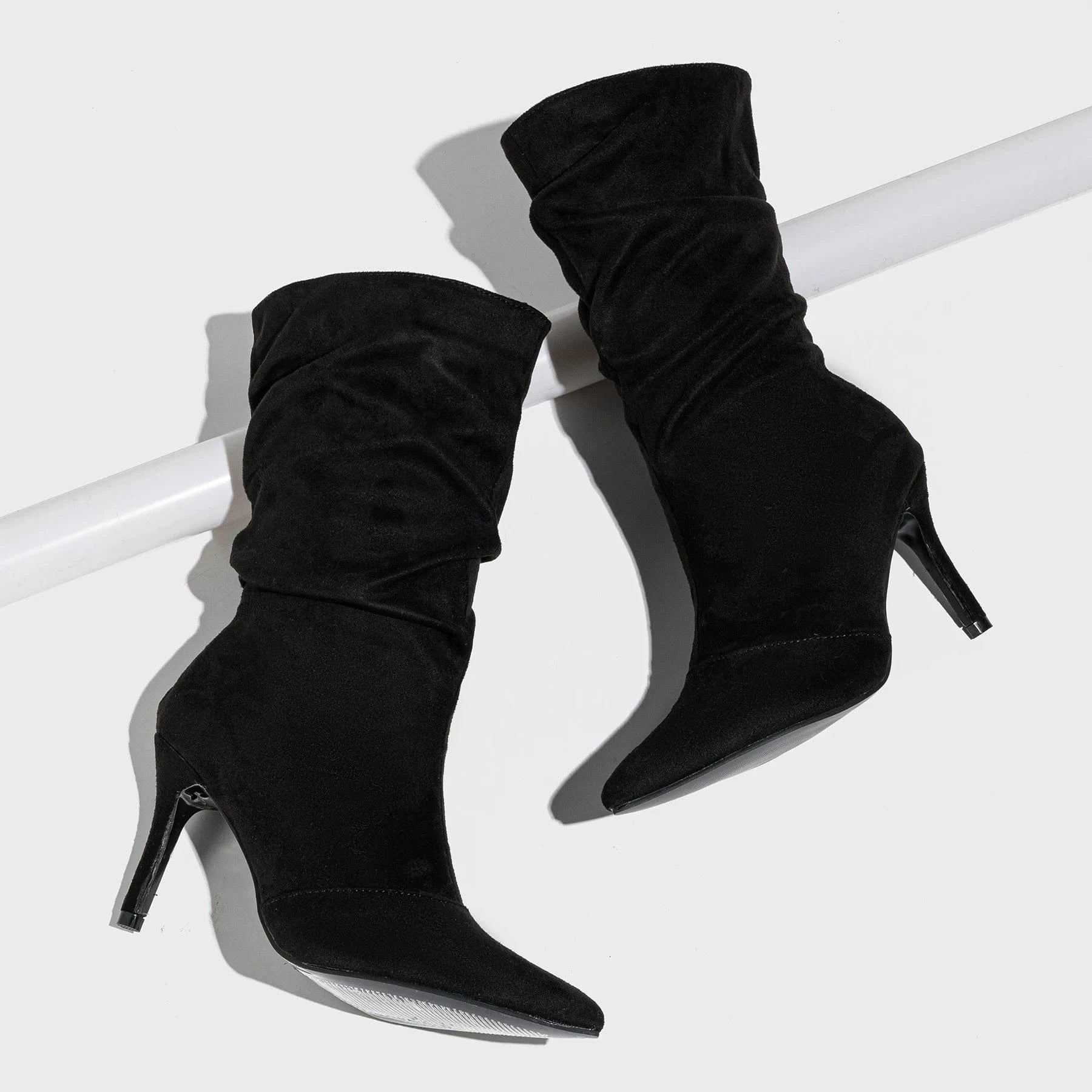 Hot Selling Four Seasons short boots fashionable thin heel pointed outdoor natural wrinkle suede elastic simple women's boots