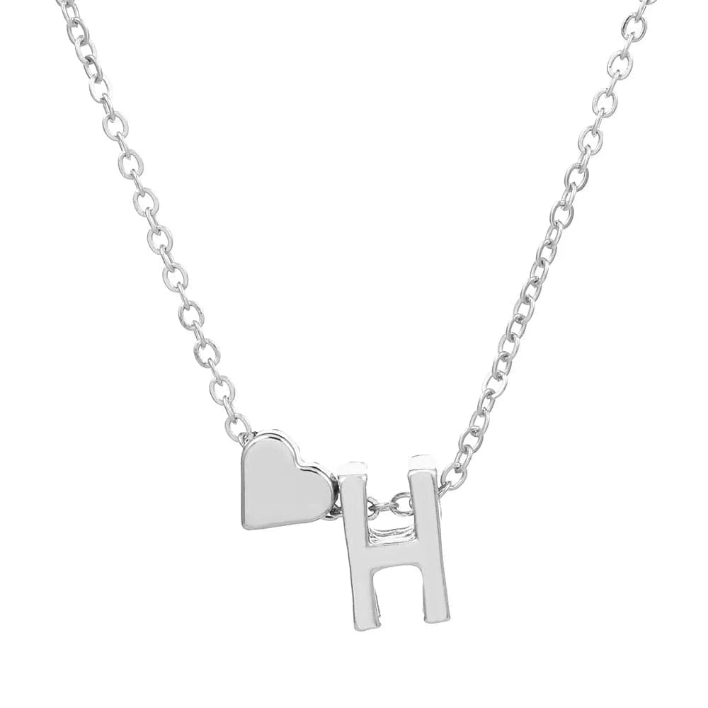 Hot selling new fashion heart-shaped 26 letters a to z simple pendant necklace creative heart-shaped clavicle chain best gift