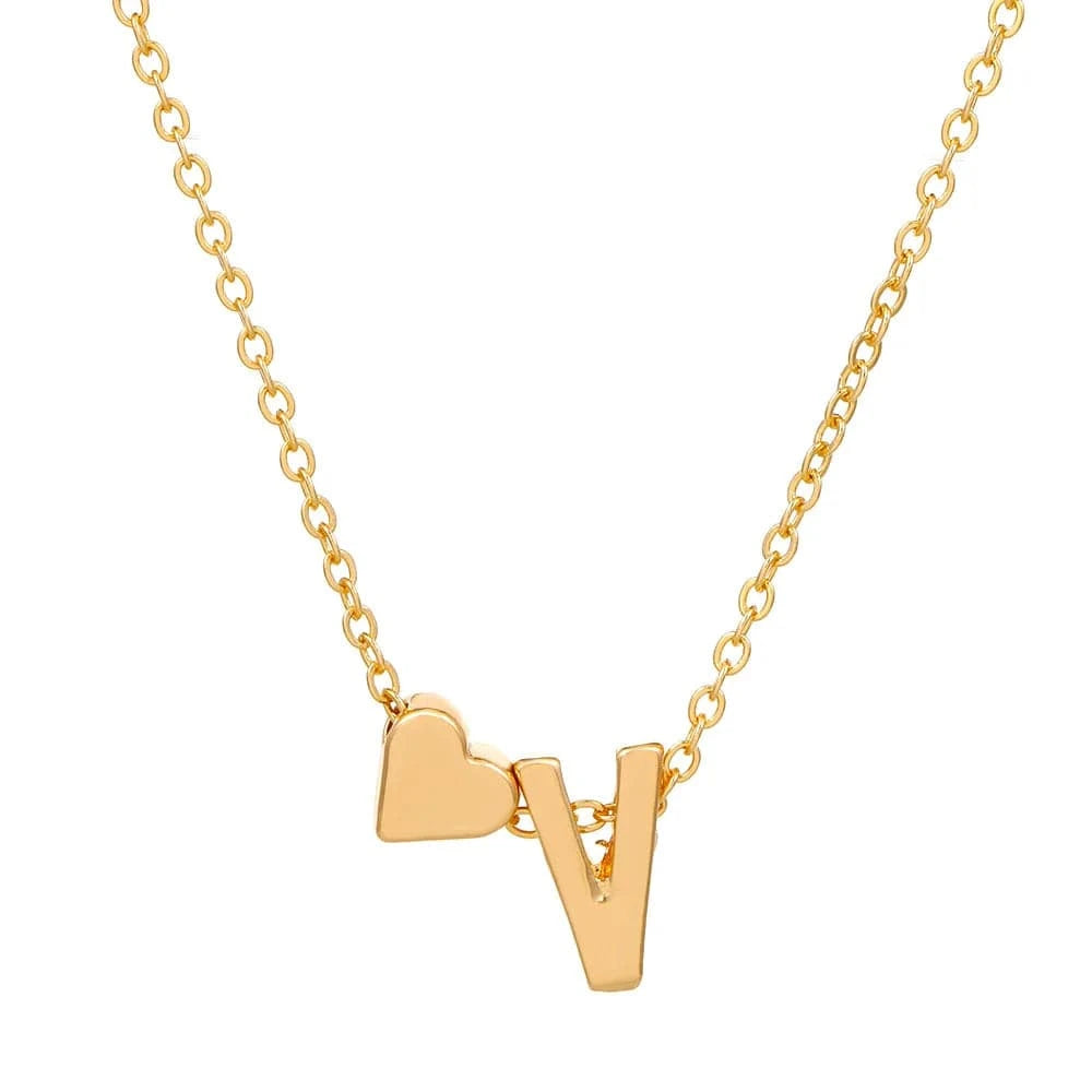 Hot selling new fashion heart-shaped 26 letters a to z simple pendant necklace creative heart-shaped clavicle chain best gift