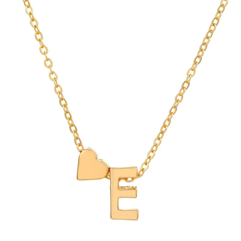 Hot selling new fashion heart-shaped 26 letters a to z simple pendant necklace creative heart-shaped clavicle chain best gift