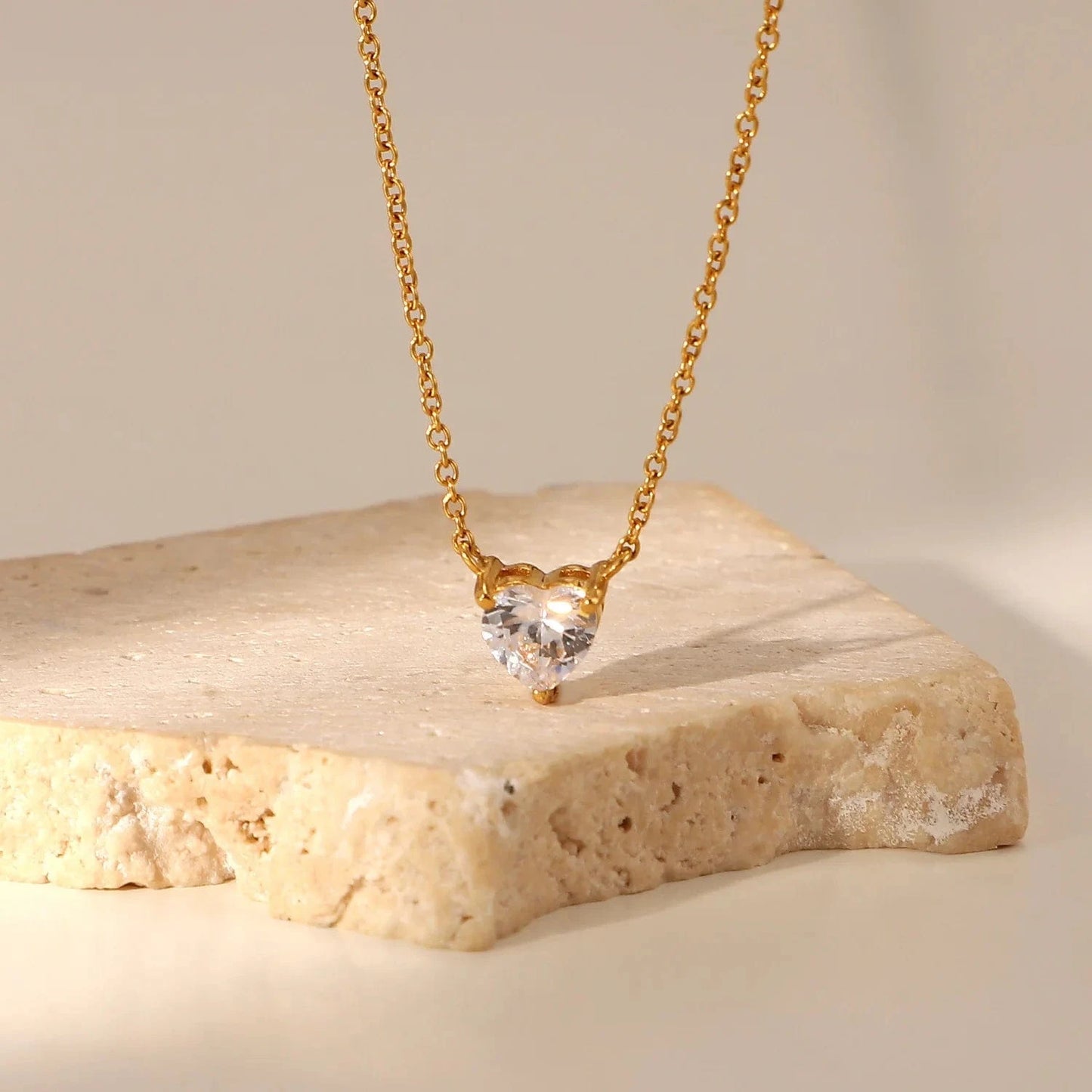 IVIAPRO Trendy Jewelry 18K Gold Plated Stainless Steel Necklace Heart Zircon Pendant Necklace for Women
