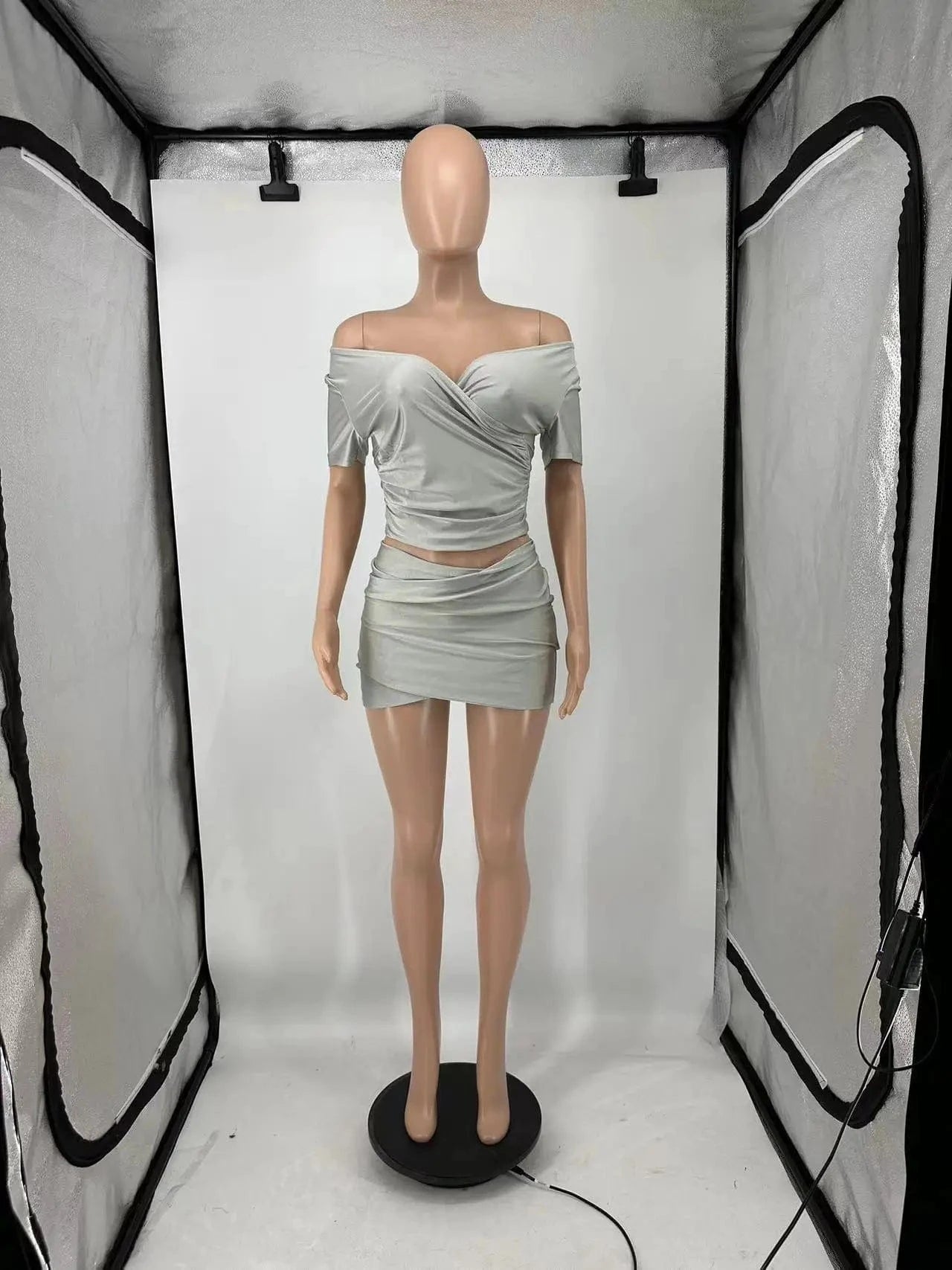 J&H Hot Selling 2024 Sexy Club Off Shoulder Crop Top +Mini Skirt Fashion Two Piece Short Sett
