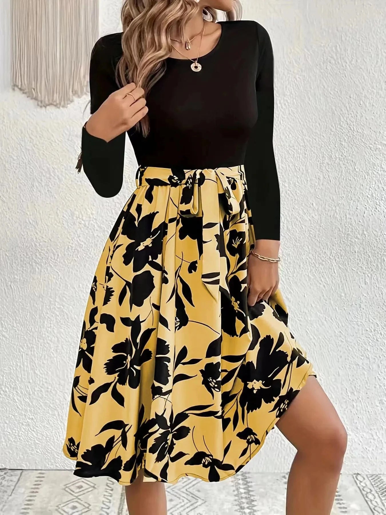 L / 4 2024 Spring and Autumn New Fashion Simple Printed Long Sleeve Round Neck Mid-Waist Strap Skirt Women's Dress