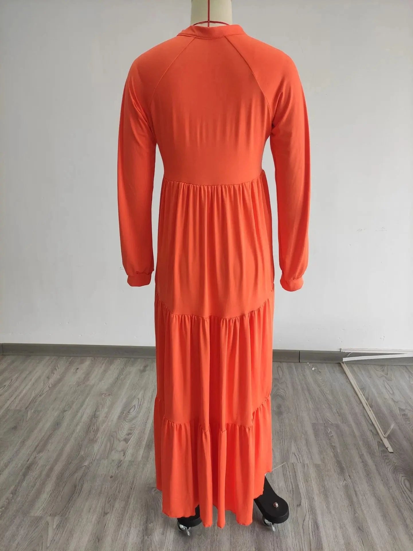 L342 Fashionable Solid Color Maxi Dress Autumn Winter Leisure Long Sleeve Loose Long Dress Women Pleated Dress