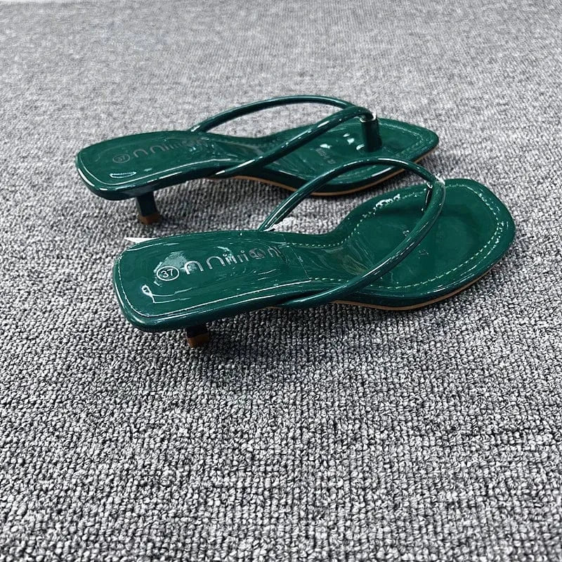 Ladies low heel slippers luxury leisure flip flops sandals sexy stiletto ladies sliders slipper women slippers sandals