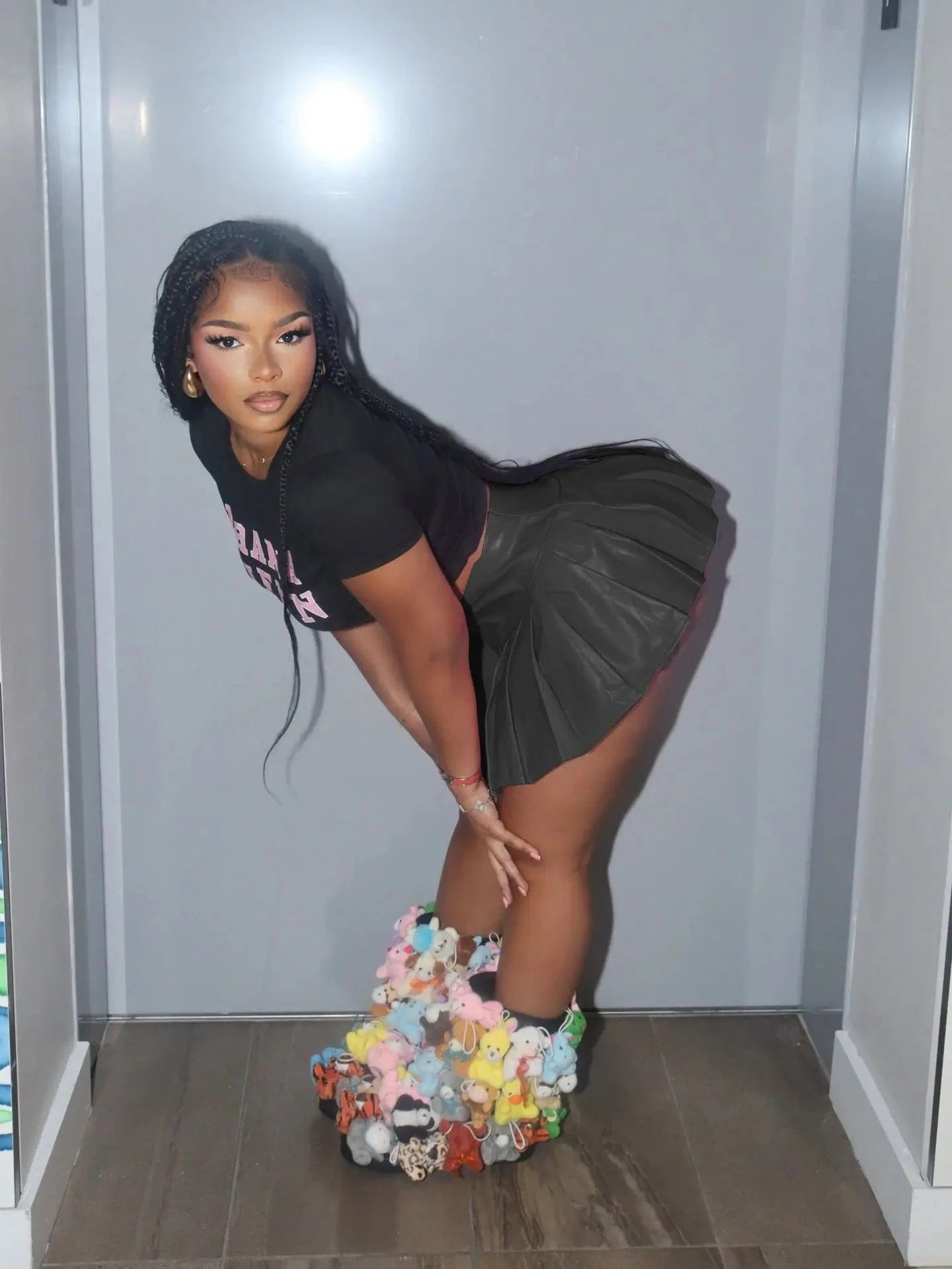 Liu Ming Autumn Hot Selling 2024 Fashion Women Casual High Street Pu Leather High Waist A Line Short Pleated Mini Skirts