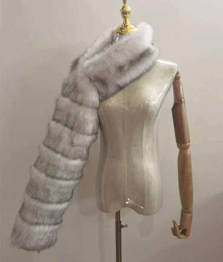 Liu Ming New Arrivals Women Faux Fox Fur One Sleeve Fashion Luxury Lady Winter Fur Warm Plus Size Coats