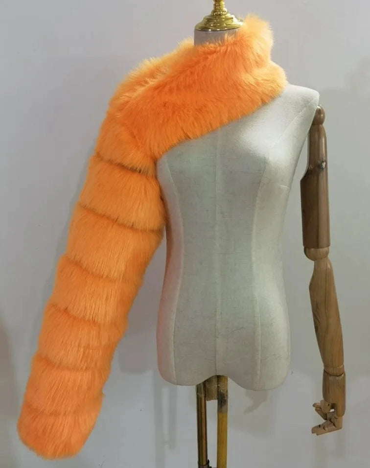 Liu Ming New Arrivals Women Faux Fox Fur One Sleeve Fashion Luxury Lady Winter Fur Warm Plus Size Coats