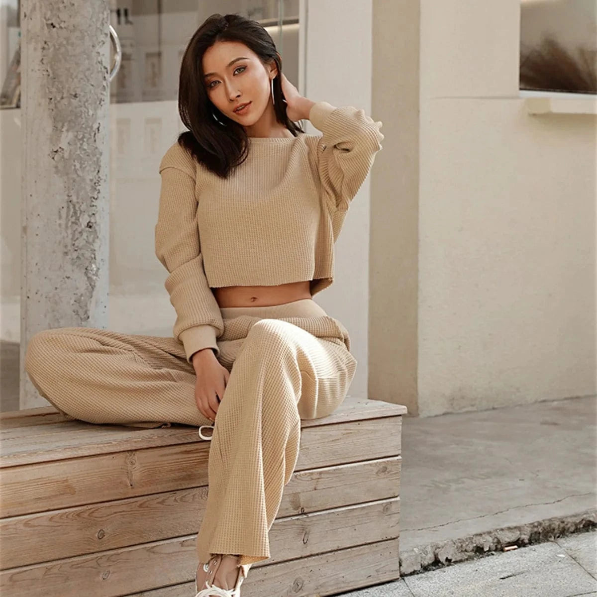 Low MOQ Wholesa Waffle Fabric 2 Piece Track Suit Sweatpants Crop Top Set Gym Tracksuit Loose Casual Suits Set Women Sweatsuit