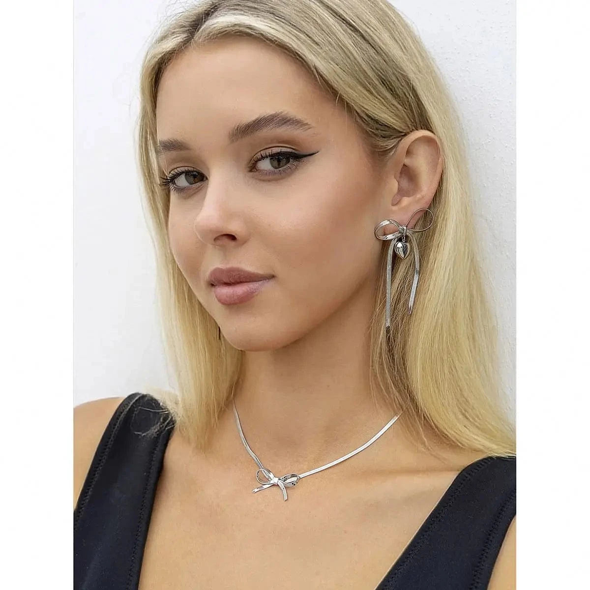 N2168 New Arrival 18K Gold Plated Charm Necklace Stainless Steel Bow Pendant Curb Chain Necklace for Girls