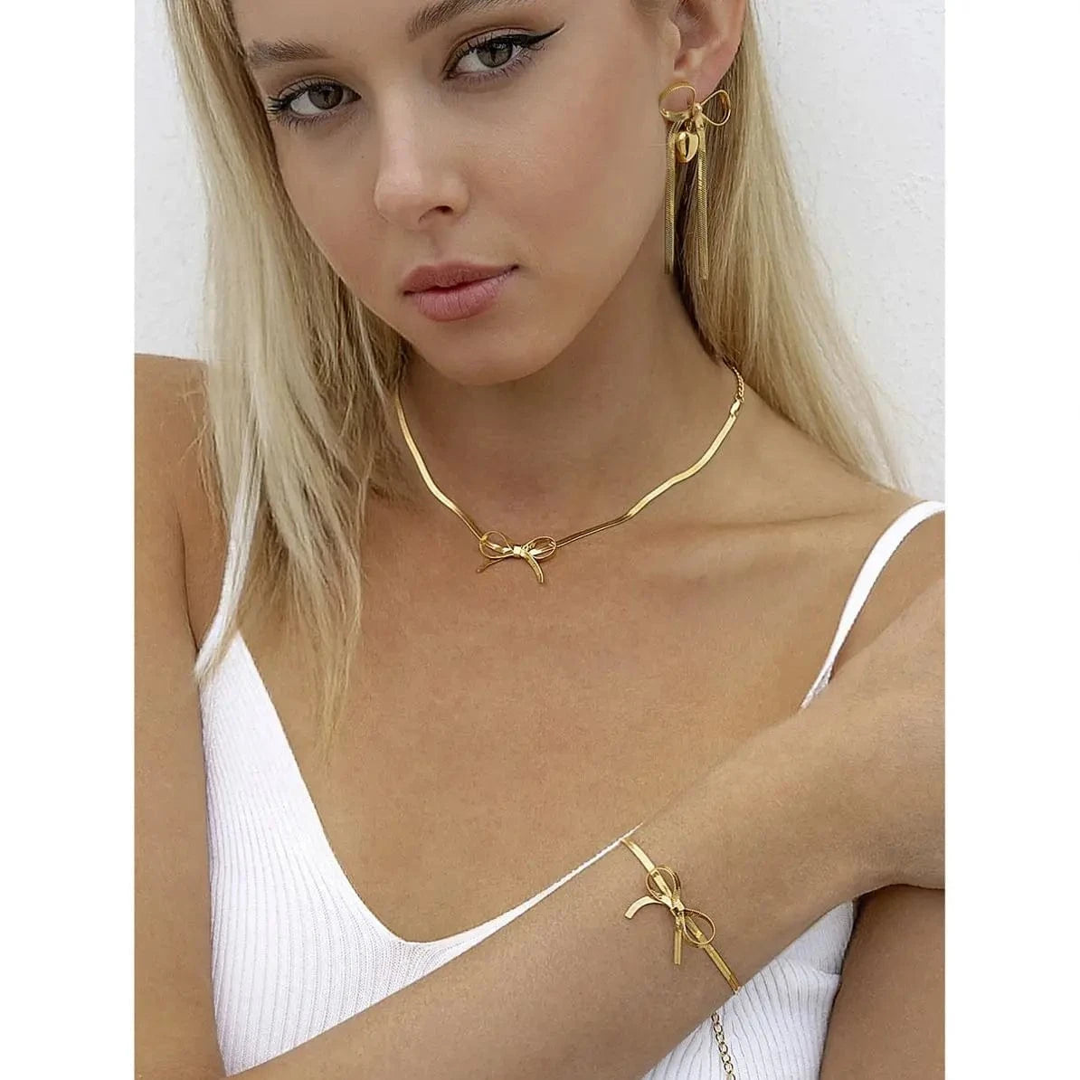 N2168 New Arrival 18K Gold Plated Charm Necklace Stainless Steel Bow Pendant Curb Chain Necklace for Girls