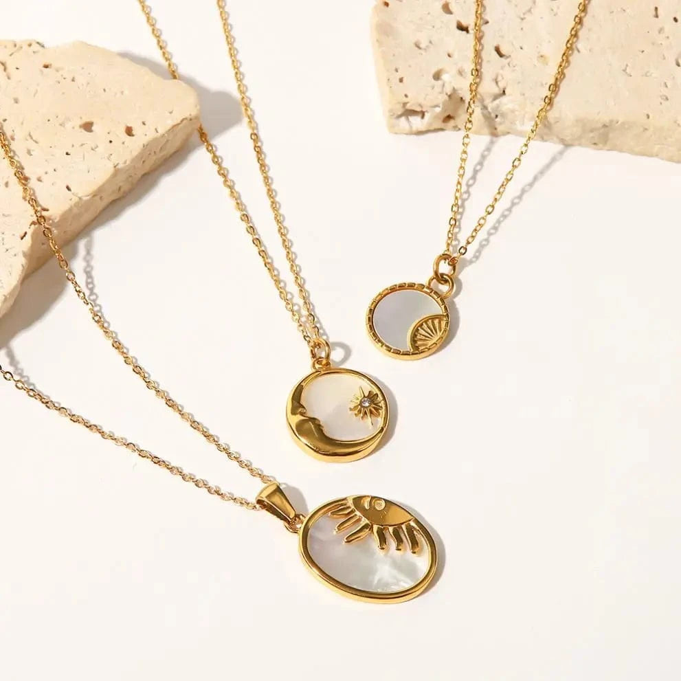 N2412 INS Stainless Steel White Shell Sun Necklace 18K Gold Plated Oval Sun Moon Shell Pendant Necklace