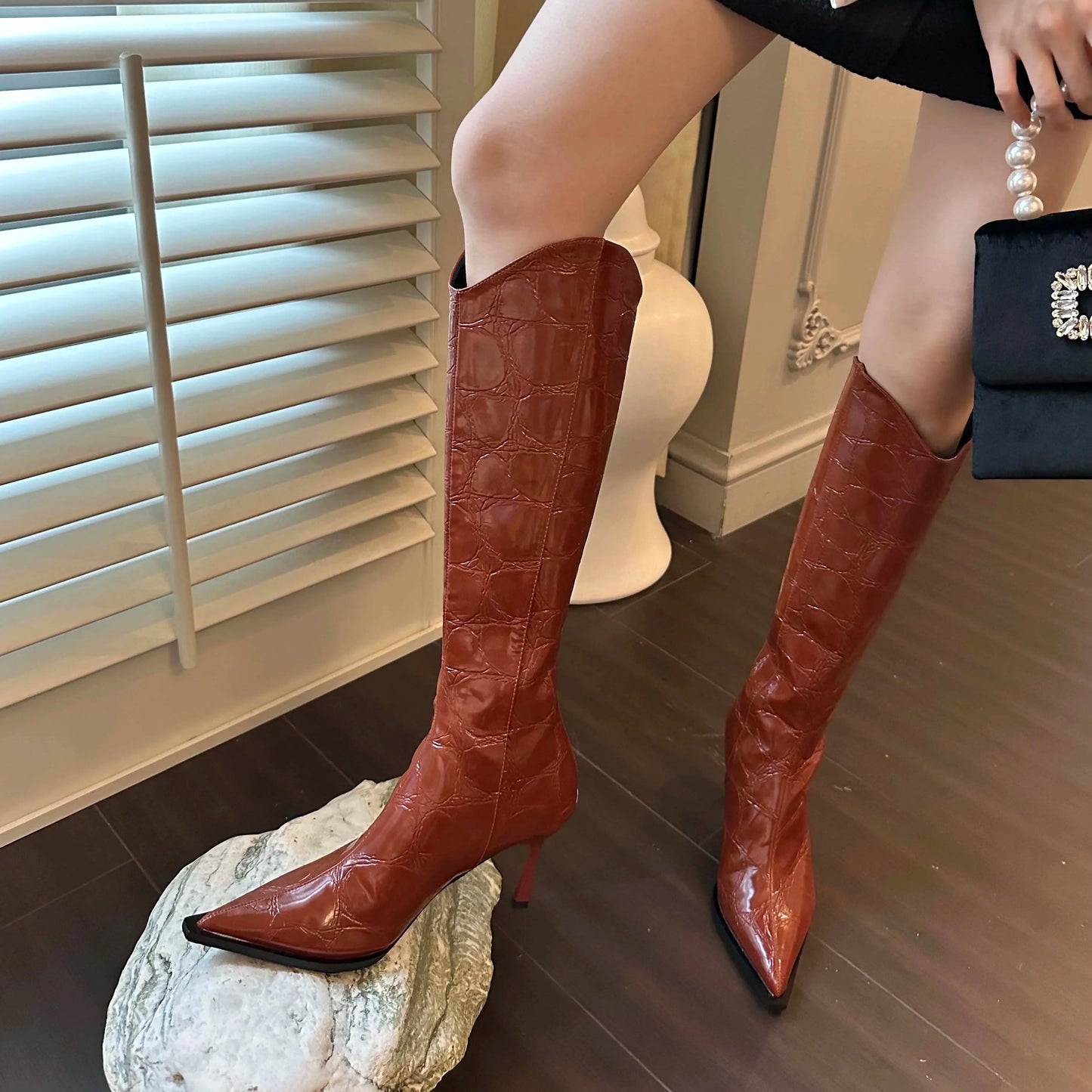 New 2024 autumn and winter pointed stiletto heel European and American fashion high heel boots