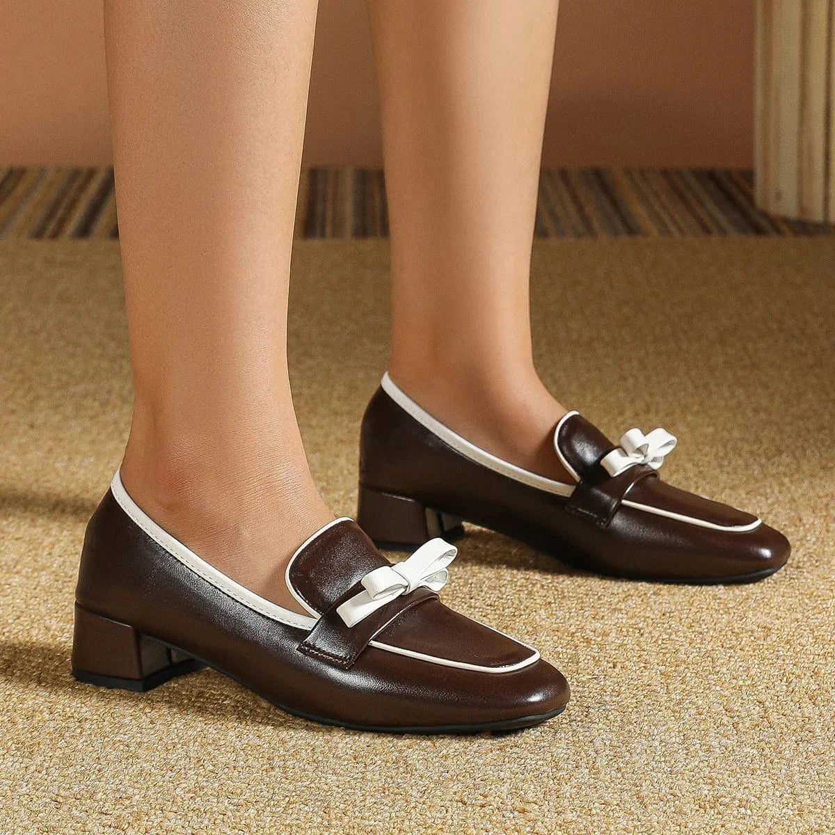 New design Custom Leather Shoes Loafers Women Retro 2023 New Italian Leather High Heels Shoes Slip On Bow Ladies High Heel Shoes