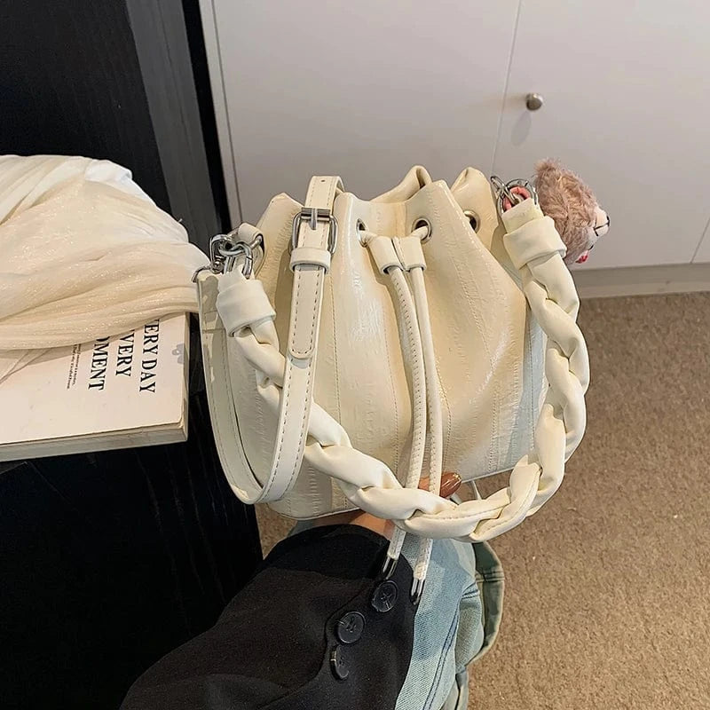New Fashion Handbags 2024 Light Lady Bucket Bags Lady Design Purses For Women
