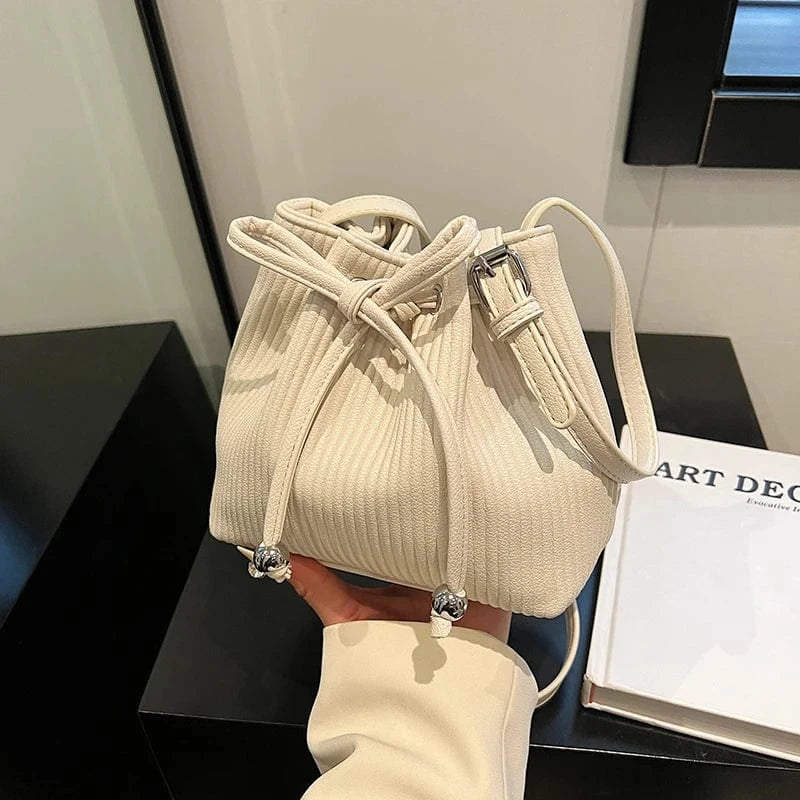 New fashion handbags 2024 Light Lady Pump Bucket Bags Lady Design Purses for women