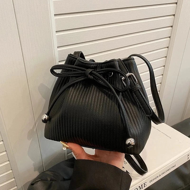 New fashion handbags 2024 Light Lady Pump Bucket Bags Lady Design Purses for women
