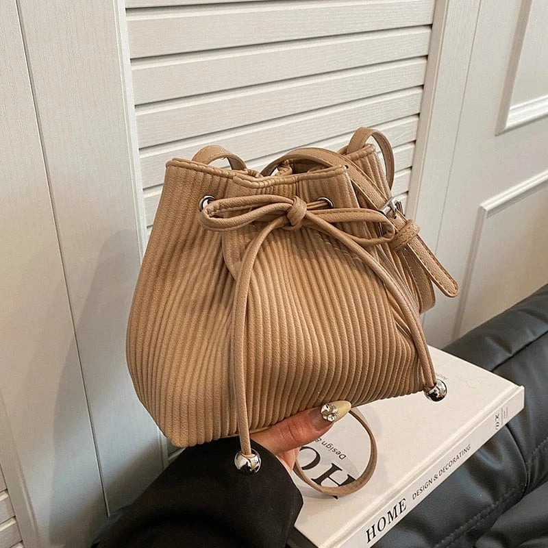 New fashion handbags 2024 Light Lady Pump Bucket Bags Lady Design Purses for women