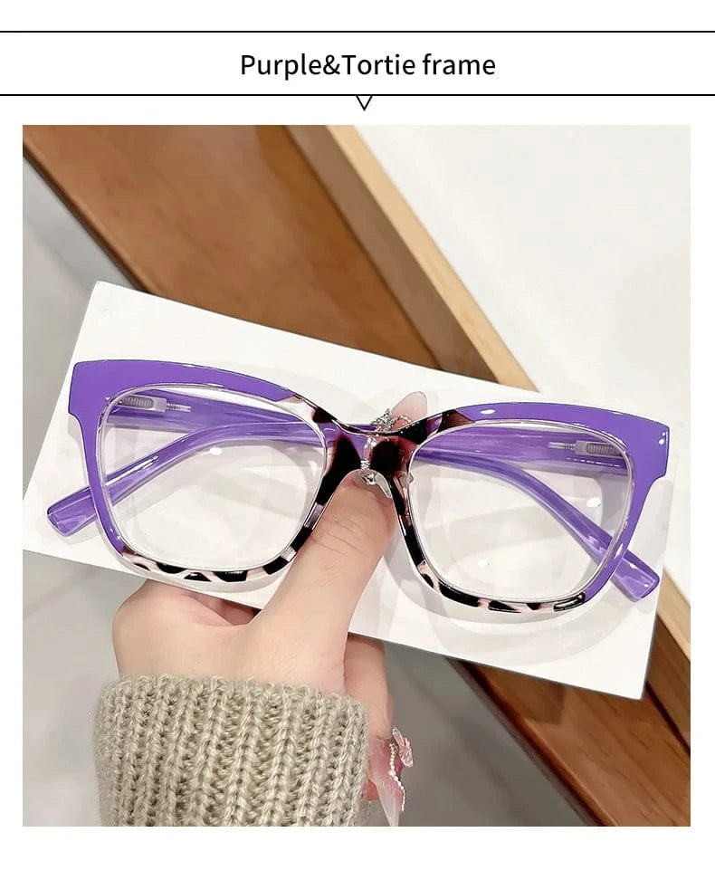 New retro classic square-framed reading glasses with gradient color matching, trendy and fashionable reading glasses