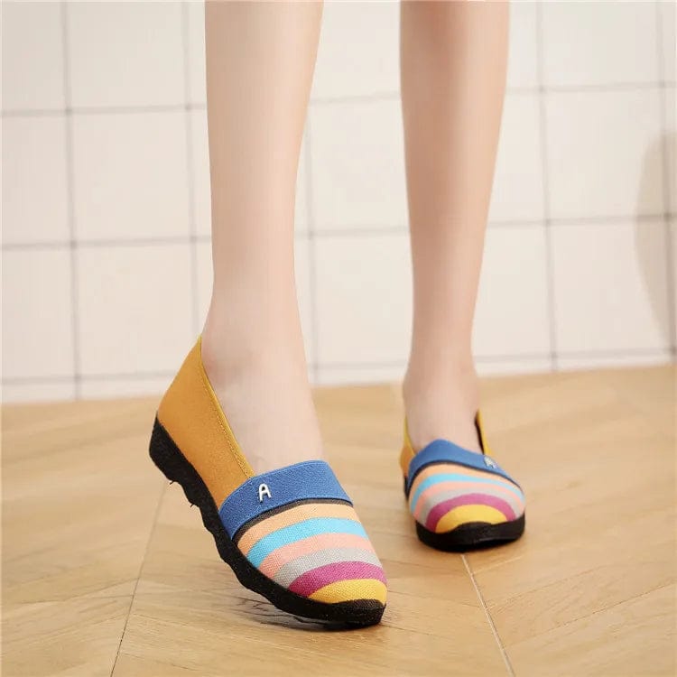 New spring and summer women the shallow mouth flat shoes casual soft bottem Old cloth shoes lady casual slip on loafers