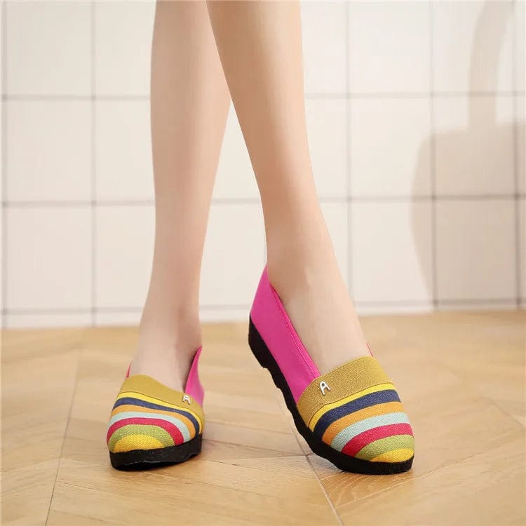 New spring and summer women the shallow mouth flat shoes casual soft bottem Old cloth shoes lady casual slip on loafers
