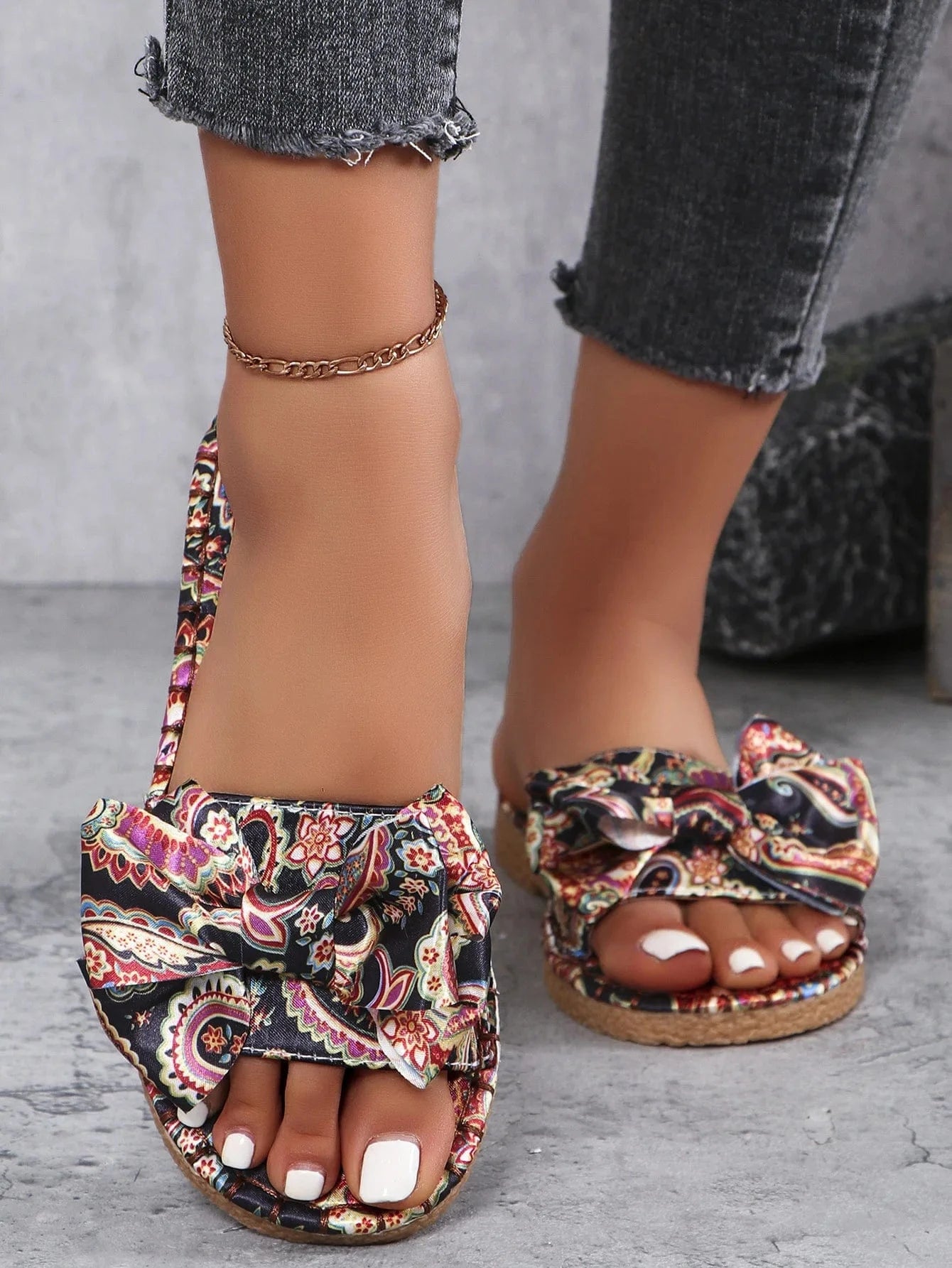 Plus-size summer fashion casual new slippers for women 2025 flat flat slippers with bow