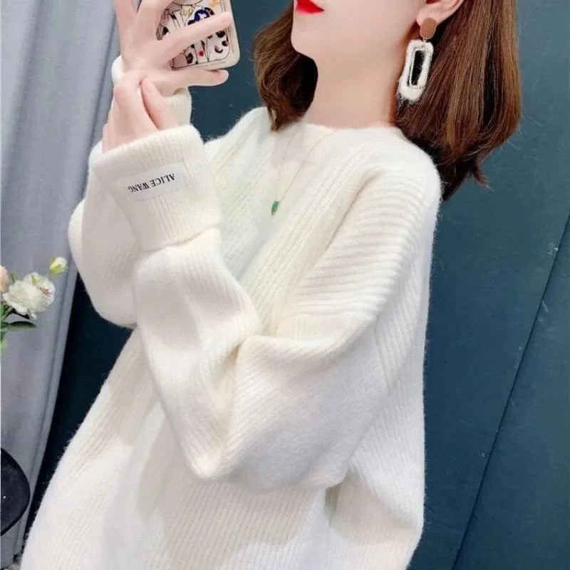 Plus Size / White 2024 best-selling spring and autumn high-quality fashion women's crew-neck solid color long-sleeved loose knit sweater