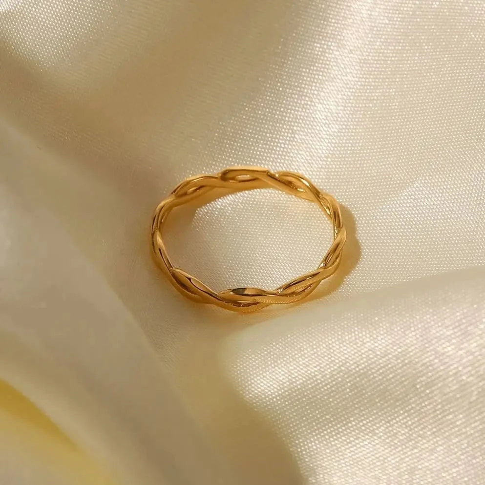 R2058 Dainty 18K Gold Plated Stainless Steel Twisted Linear Geometric Hollow Stacking Rings For Women