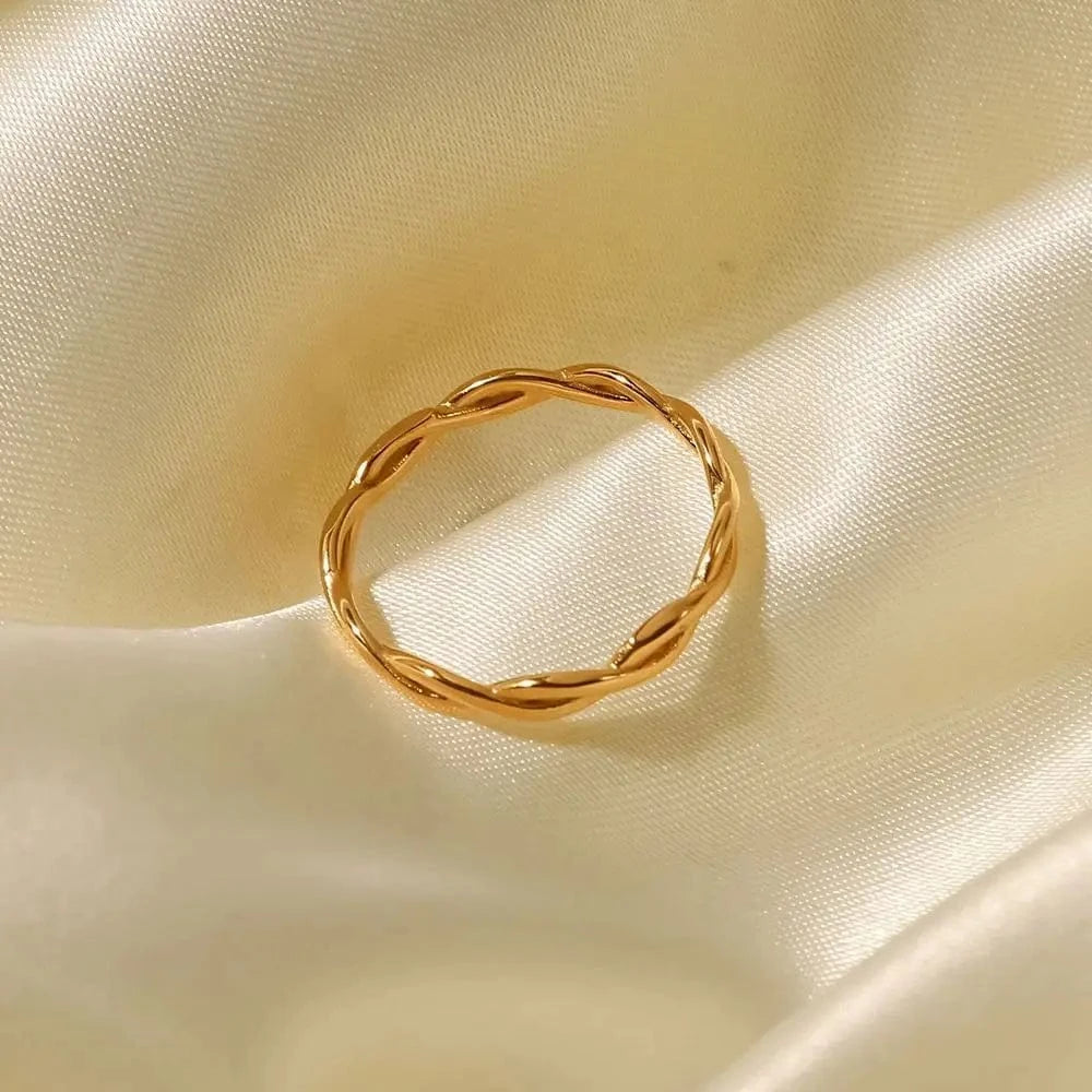 R2058 Dainty 18K Gold Plated Stainless Steel Twisted Linear Geometric Hollow Stacking Rings For Women