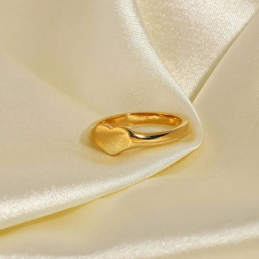 R2139 Romantic Heart ring 18K IP Gold Plated Stainless Steel Wedding Bands Heart Engagement Rings