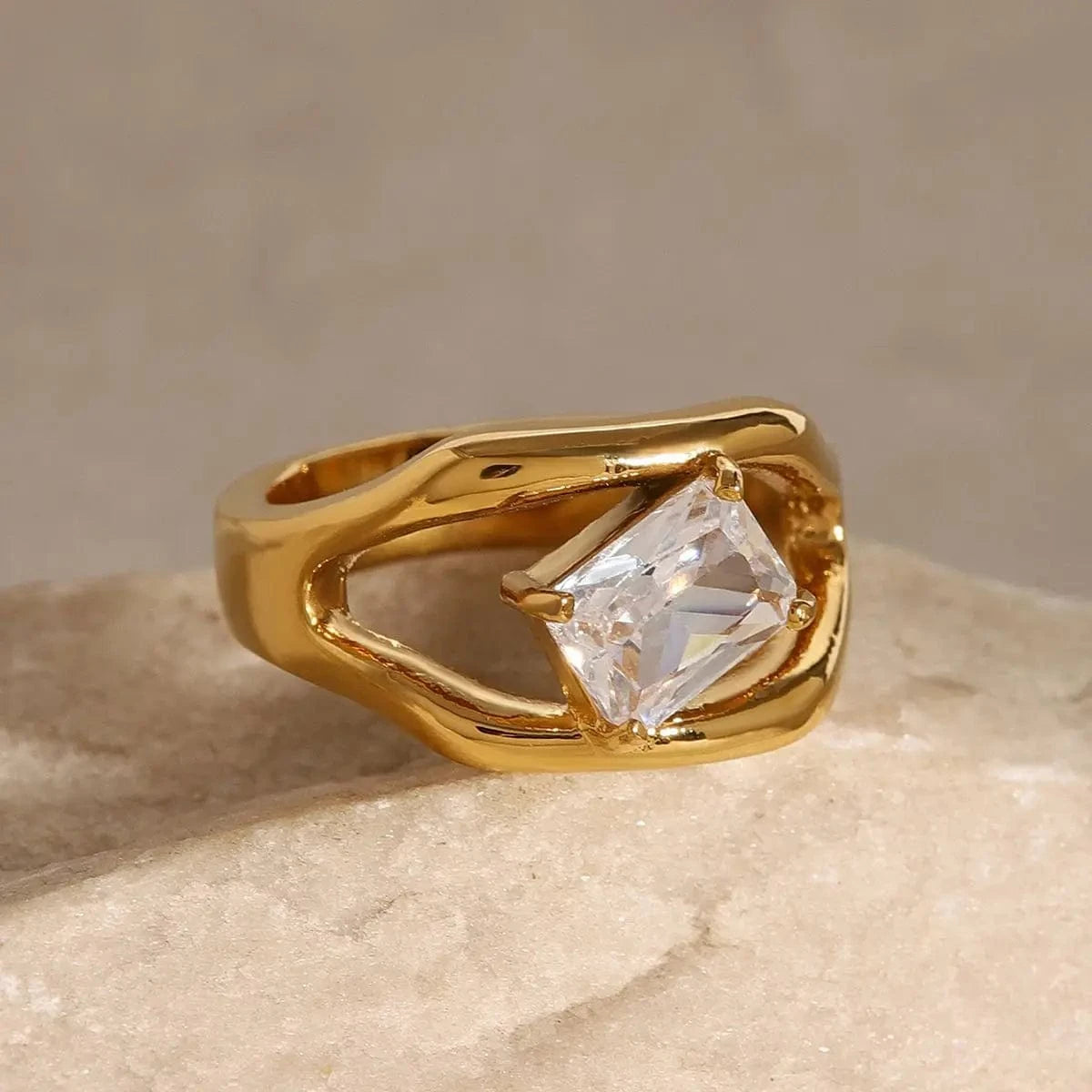 R2420 Double-Layer Hollow Ring 18k Stainless Steel White Rectangular Zircon Stone Rings