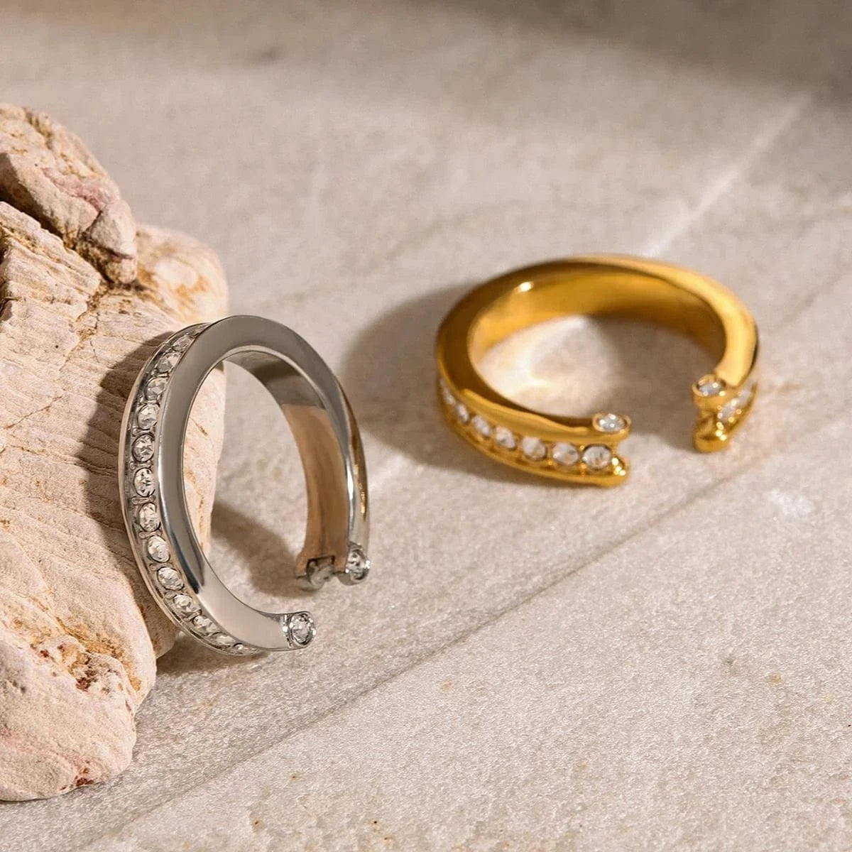 R2525 Simple Wedding Stainless Steel Rings 18K Gold Full Rhinestone Open Rings For Women