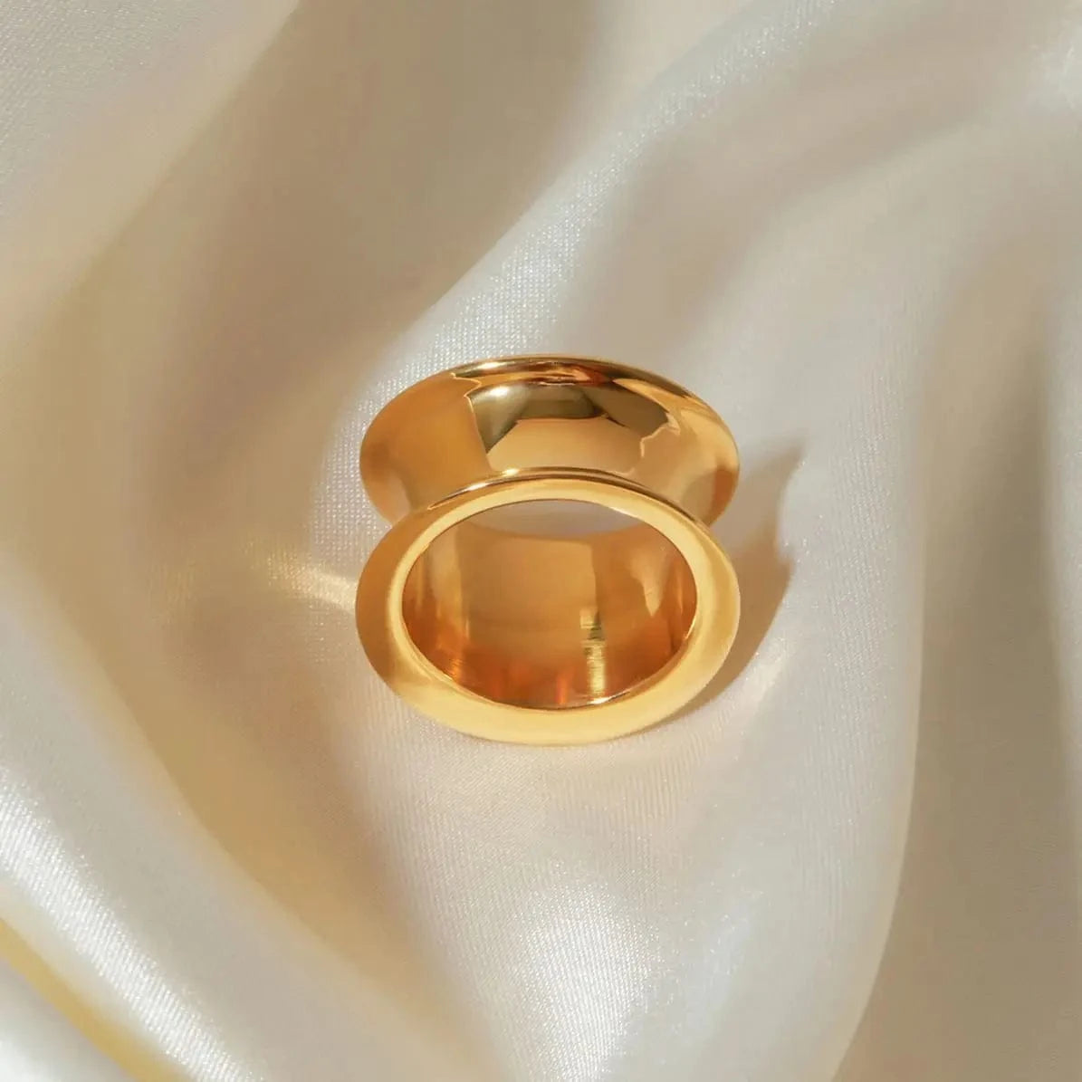 R2680 Waterproof 18K Gold Plated Wide Rings Stainless Steel Smooth Cylinder Finger Ring for Girls Over Size