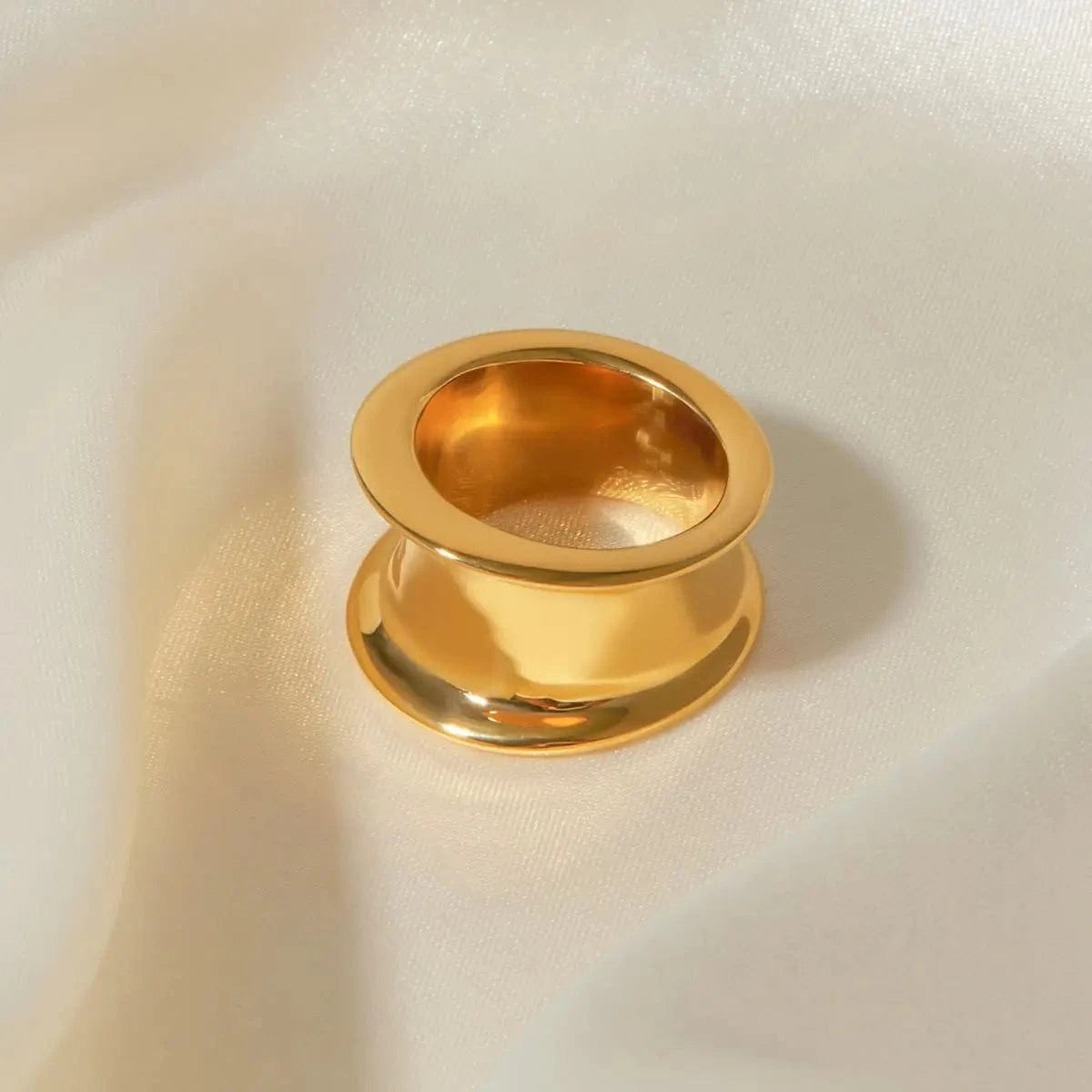 R2680 Waterproof 18K Gold Plated Wide Rings Stainless Steel Smooth Cylinder Finger Ring for Girls Over Size