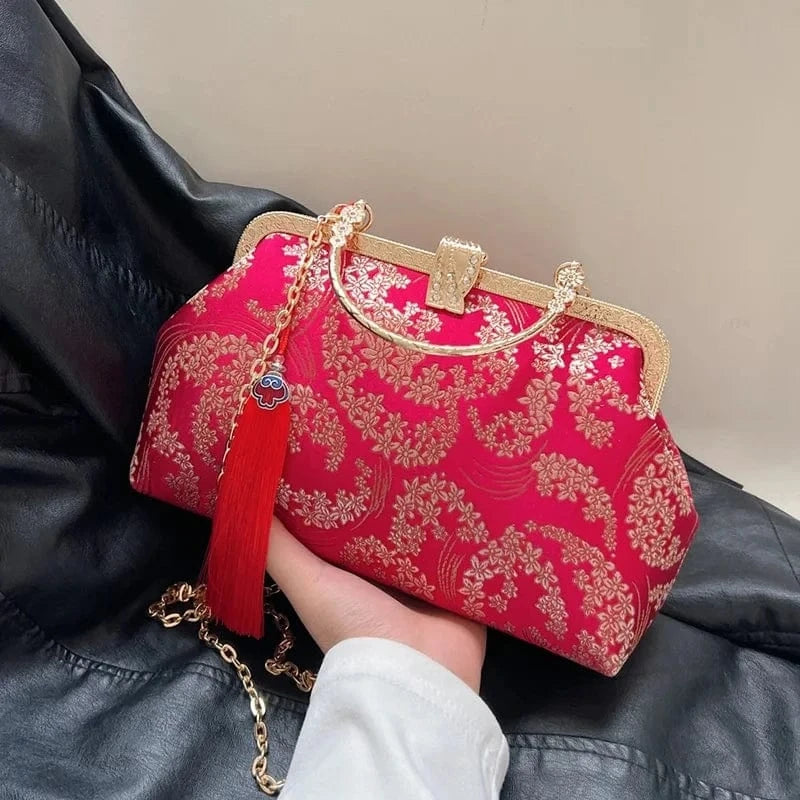Red 2024 New Luxury Women Evening Clutch Designer Lock Shell Clip Handmade Chain Shoulder Bags Crossbody Bags Tassel Fabric Handbags