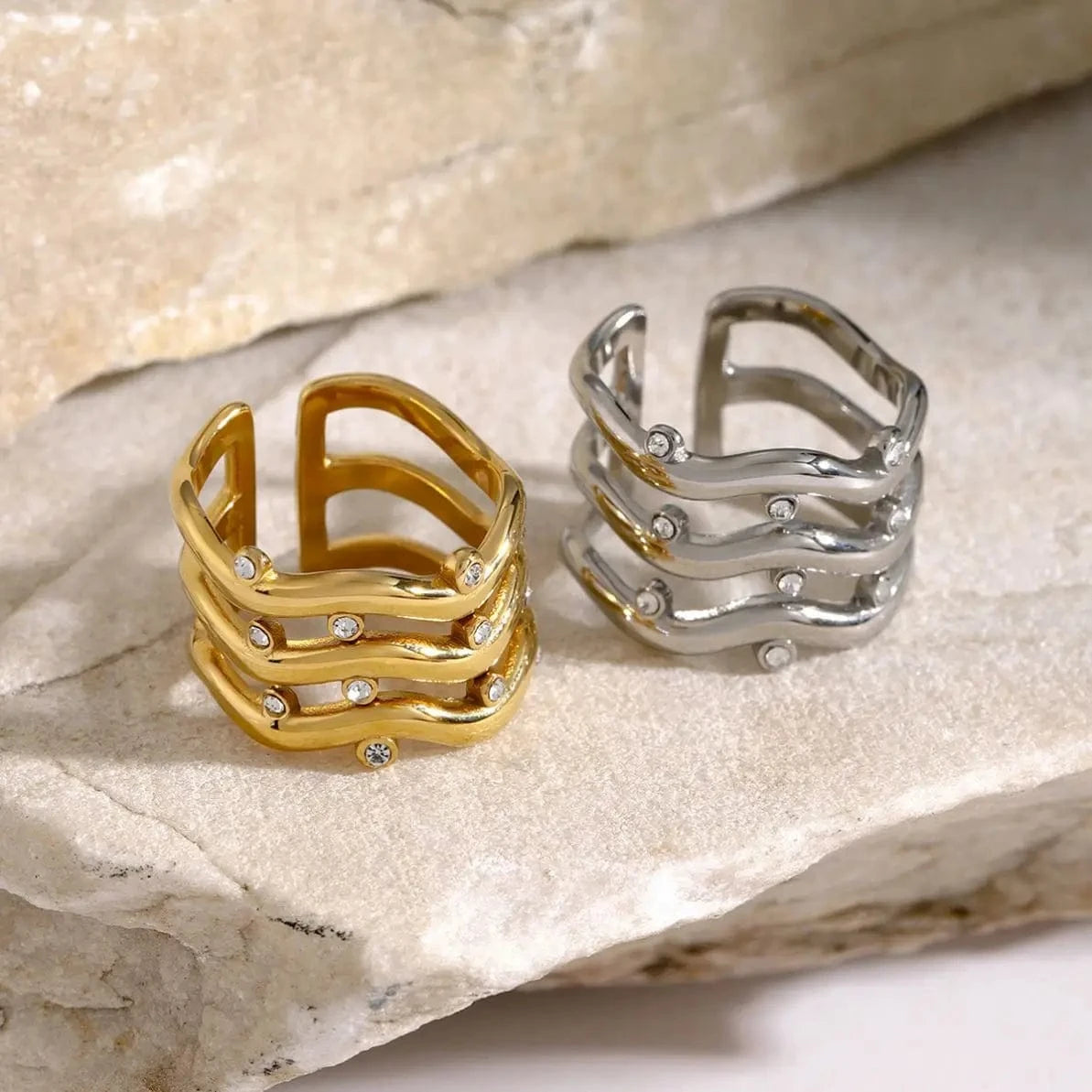 Resizable / Hiphop / R2617 R2617 J&D18K Gold IP Plateding Stainless Steel Irregular Crystal Round Three Layers Wave Opening Resizable Ring