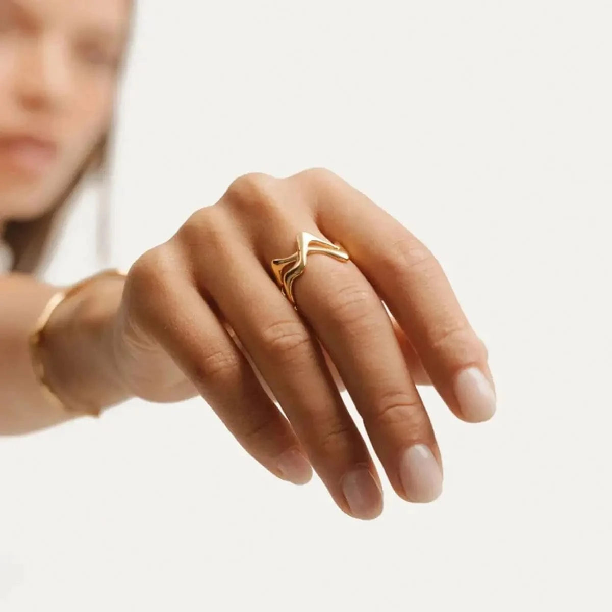 Resizable / minimalist / R2579 R2579 Minimalist Women Stainless Steel Jewelry Rings 18K Gold Plated Double Wave Open Rings