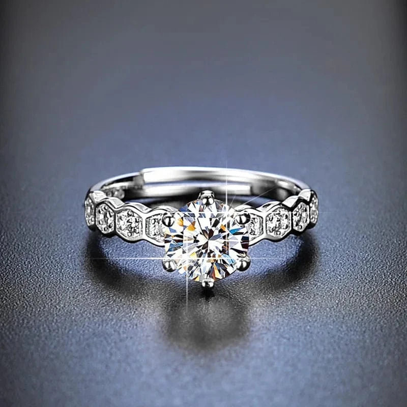Resizable / silver Moissanite Ring Round Cut Solitaire Ring Platinum Plated Sterling Silver Engagement Promise for Women Dropshipping 0.5-3 Carat