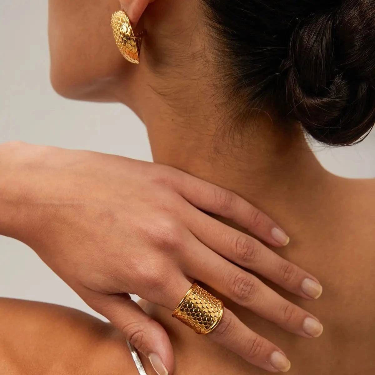 Resizable / TRENDY / R2690 R2690 Designer 18K PVD Gold Plated Fish Scale Rings 18k Real Stainless Steel Gold Plated Fashion Ring For Women