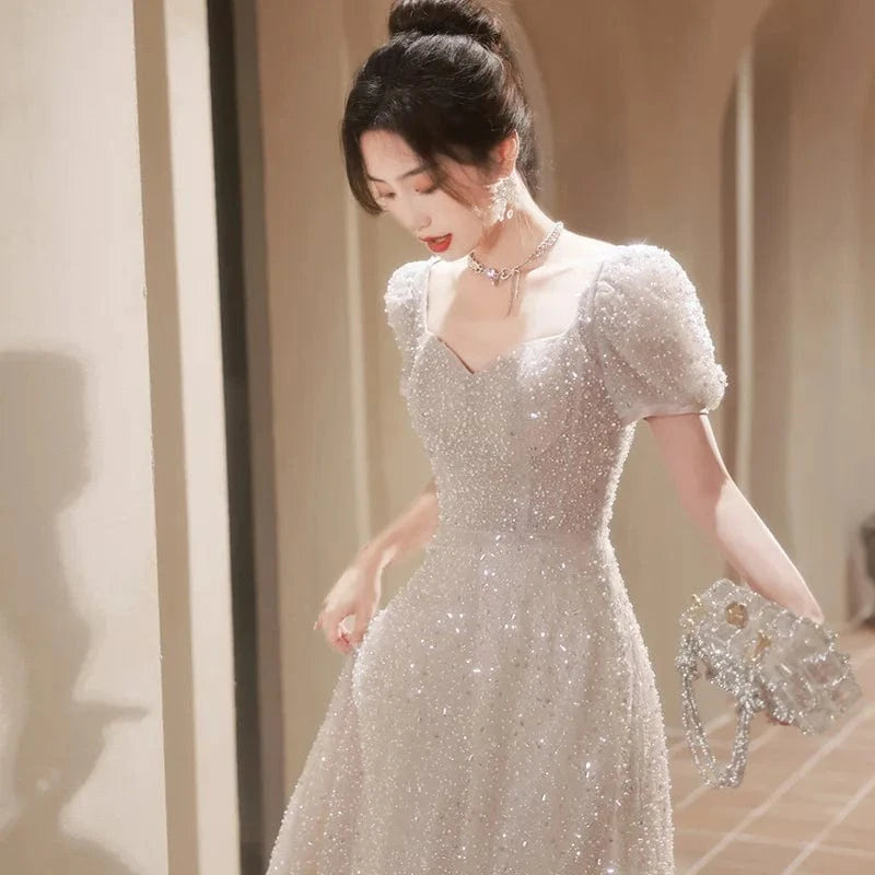 S1510T 2024 Elegant Royal Bridal Gown High-Level Sense Host Classic Lace Decoration Pattern Long Skirt Half Wrap Chapel Train