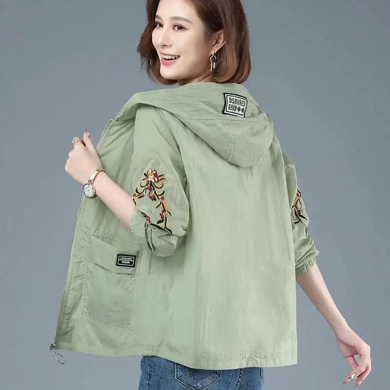 Spring Thin Short Mom Jacket Women 2025 New Breathable Sun Protection Clothing Femme Middle-Aged Mom Summer Sun Protection Shirt