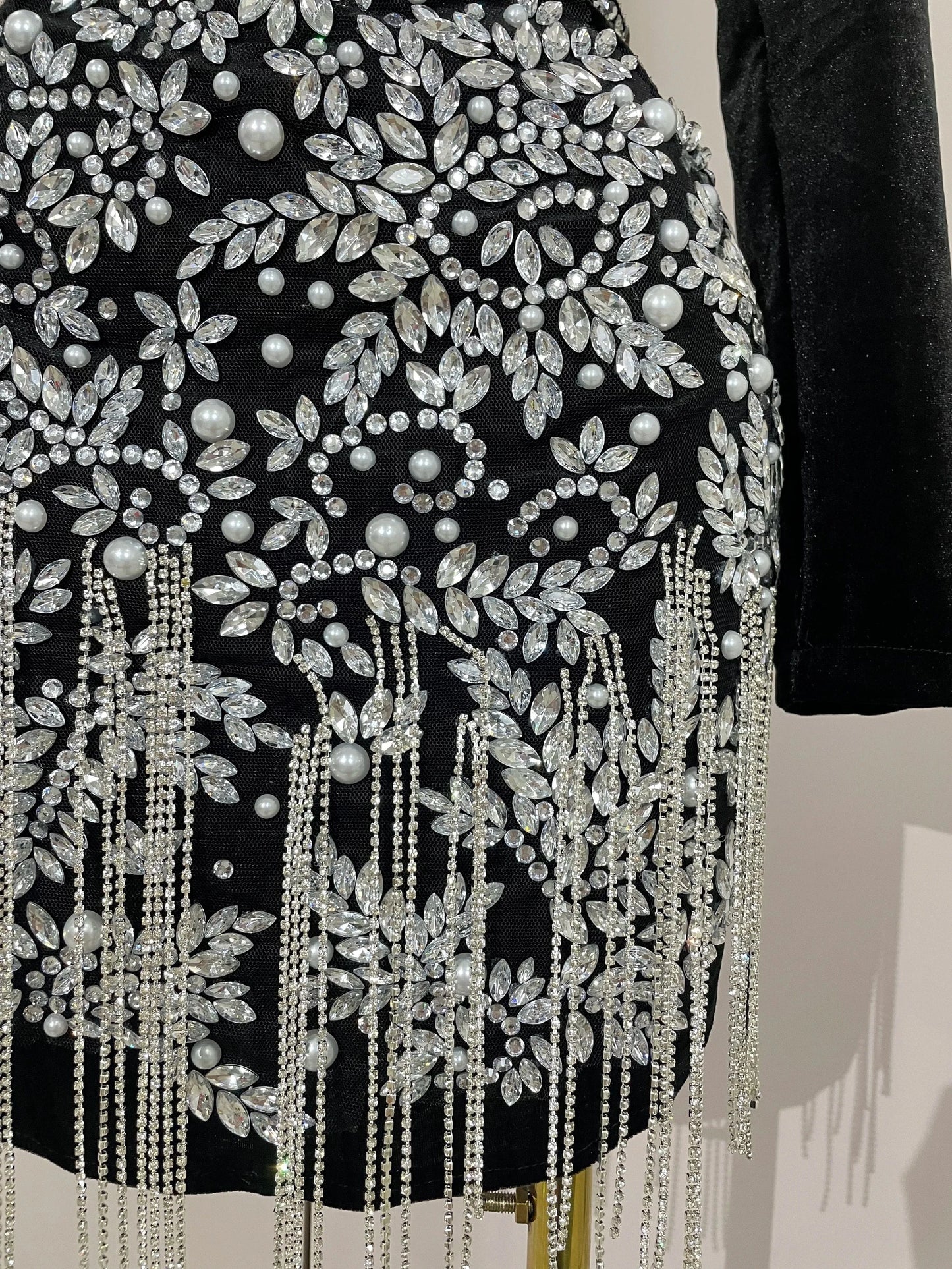 Stock Luxury Diamonds Tassel Sexy Hollow Out Black Mini Dress Woman Evening Celebrate Birthday Party Stage PhotoShoot Costume