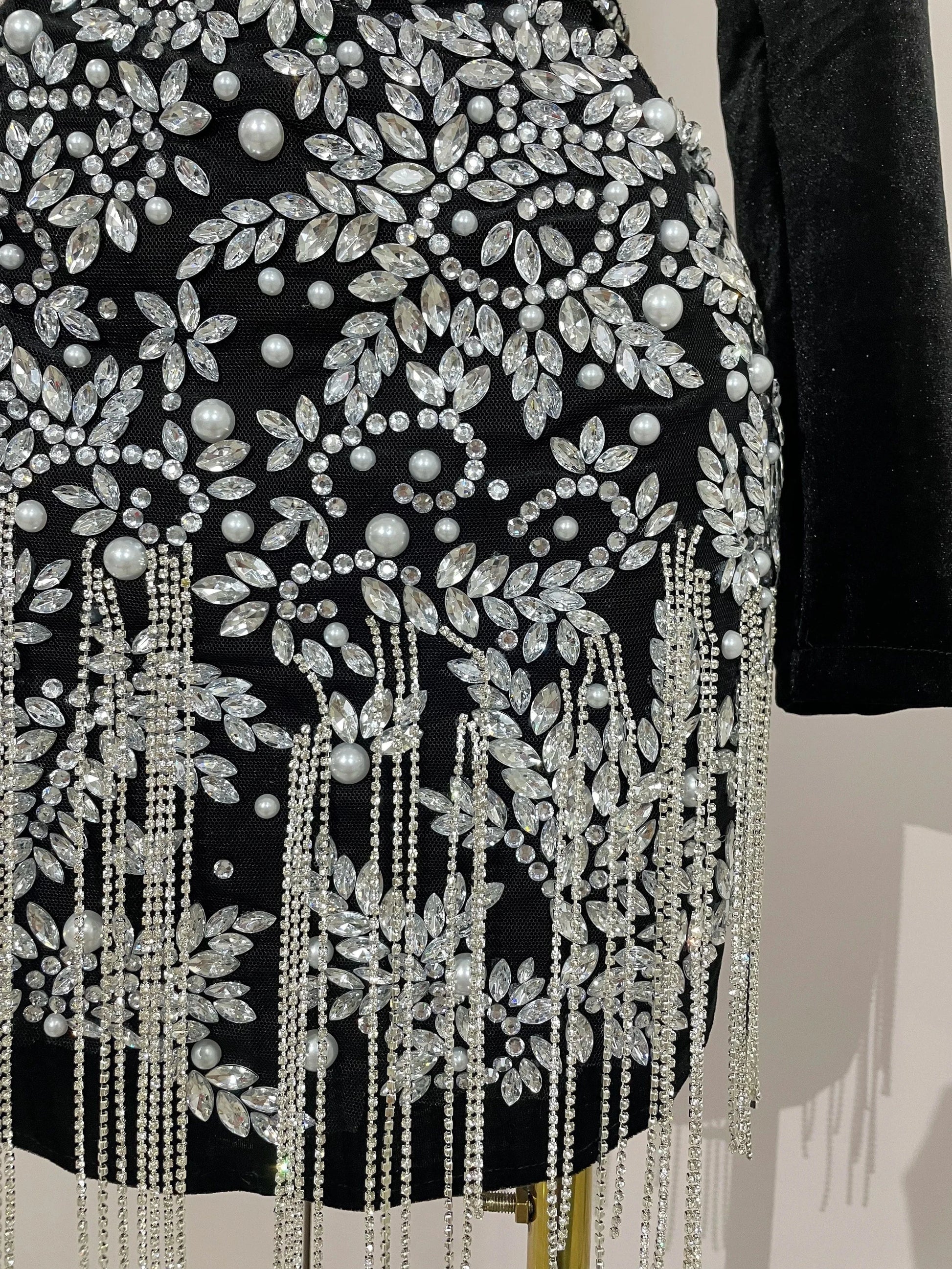 Stock Luxury Diamonds Tassel Sexy Hollow Out Black Mini Dress Woman Evening Celebrate Birthday Party Stage PhotoShoot Costume