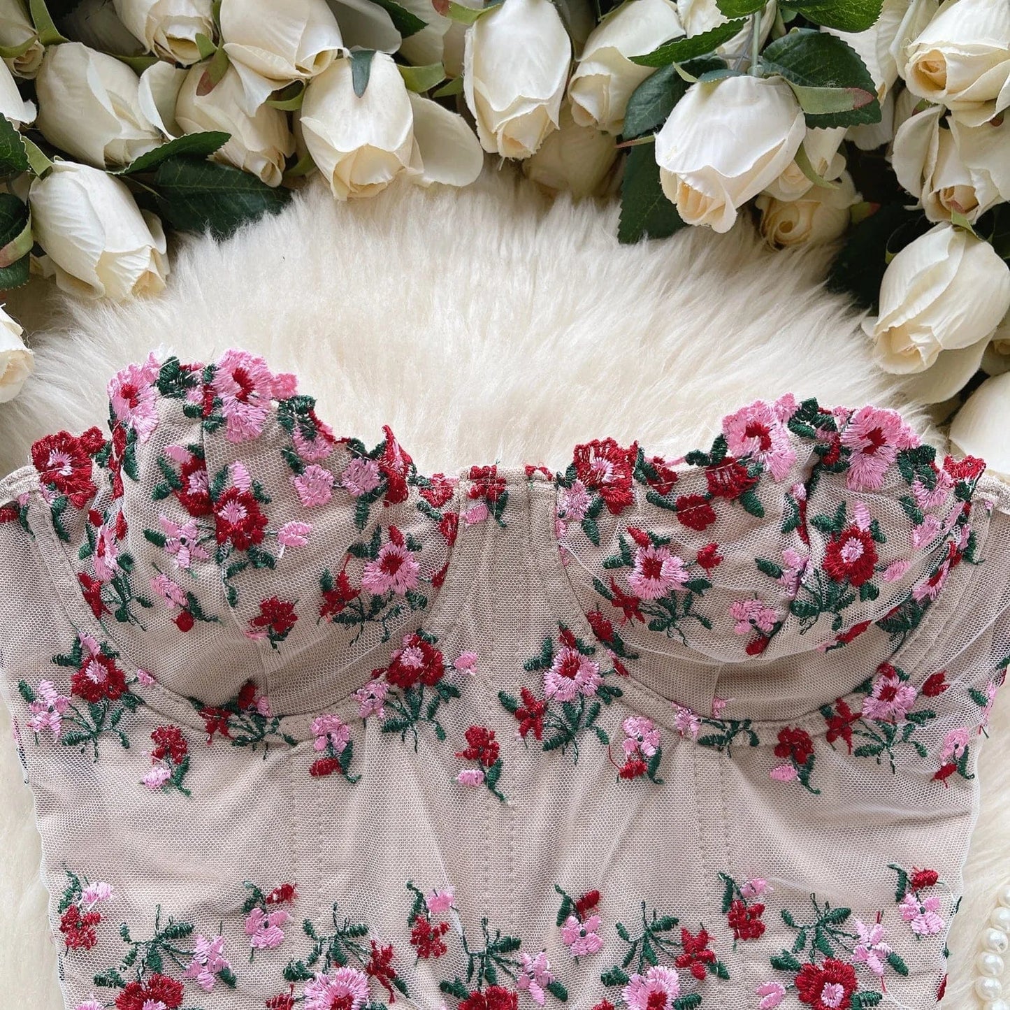 Summer New Retro Embroidery Fragmented Flower Bra Lace Sexy Slimming Short Women's Vests