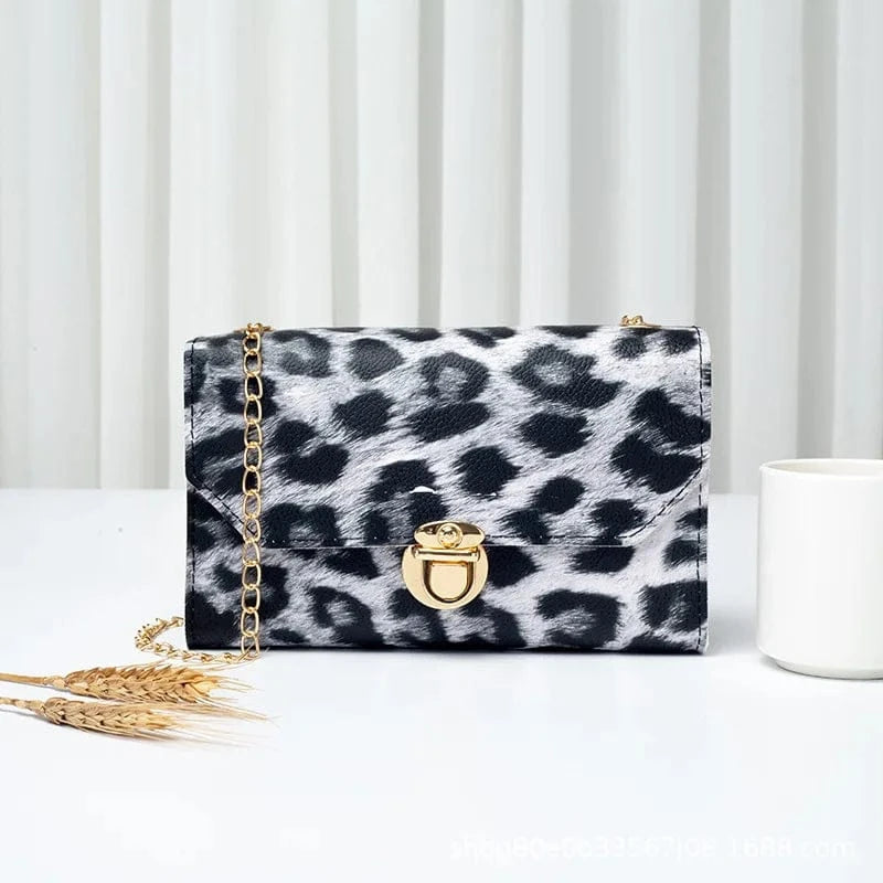 The New 2024 Mini Leopard Print Bag Vintage Chain Single Shoulder Crossbody Handbag Women's Small Square Zebra Mobile Phone Bag