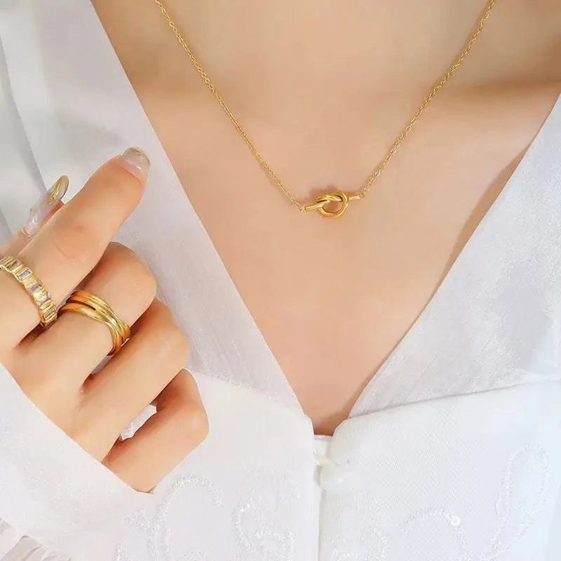 Trendy / 18inches / N2365 N2365 Waterproof 18K Gold Plated Stainless Steel Necklace Jewelry Clavicle Chain Knot Pendant Necklace for Women