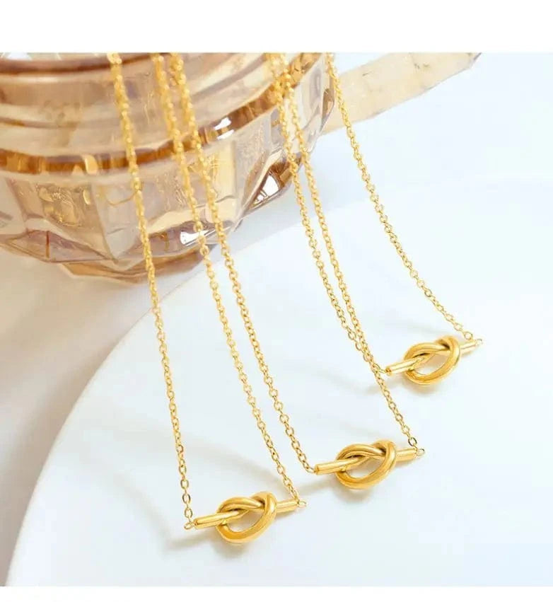 Trendy / 18inches / N2365 N2365 Waterproof 18K Gold Plated Stainless Steel Necklace Jewelry Clavicle Chain Knot Pendant Necklace for Women