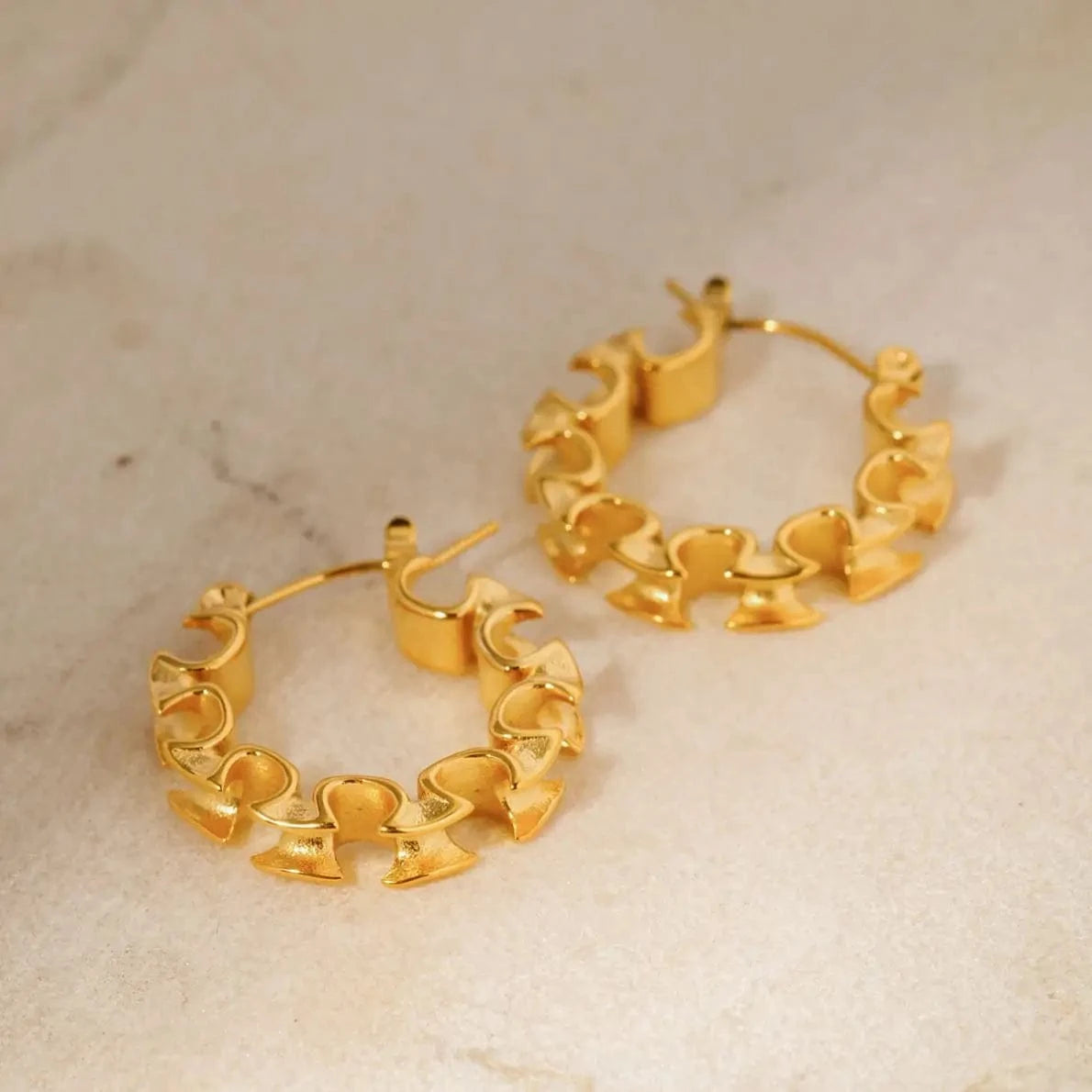 TRENDY / E1923 E1923 Jewelry Hoop Flower Bloom Earring PVD 18k Real Gold Plated Stainless Steel Delicate Hoop Earring For Women